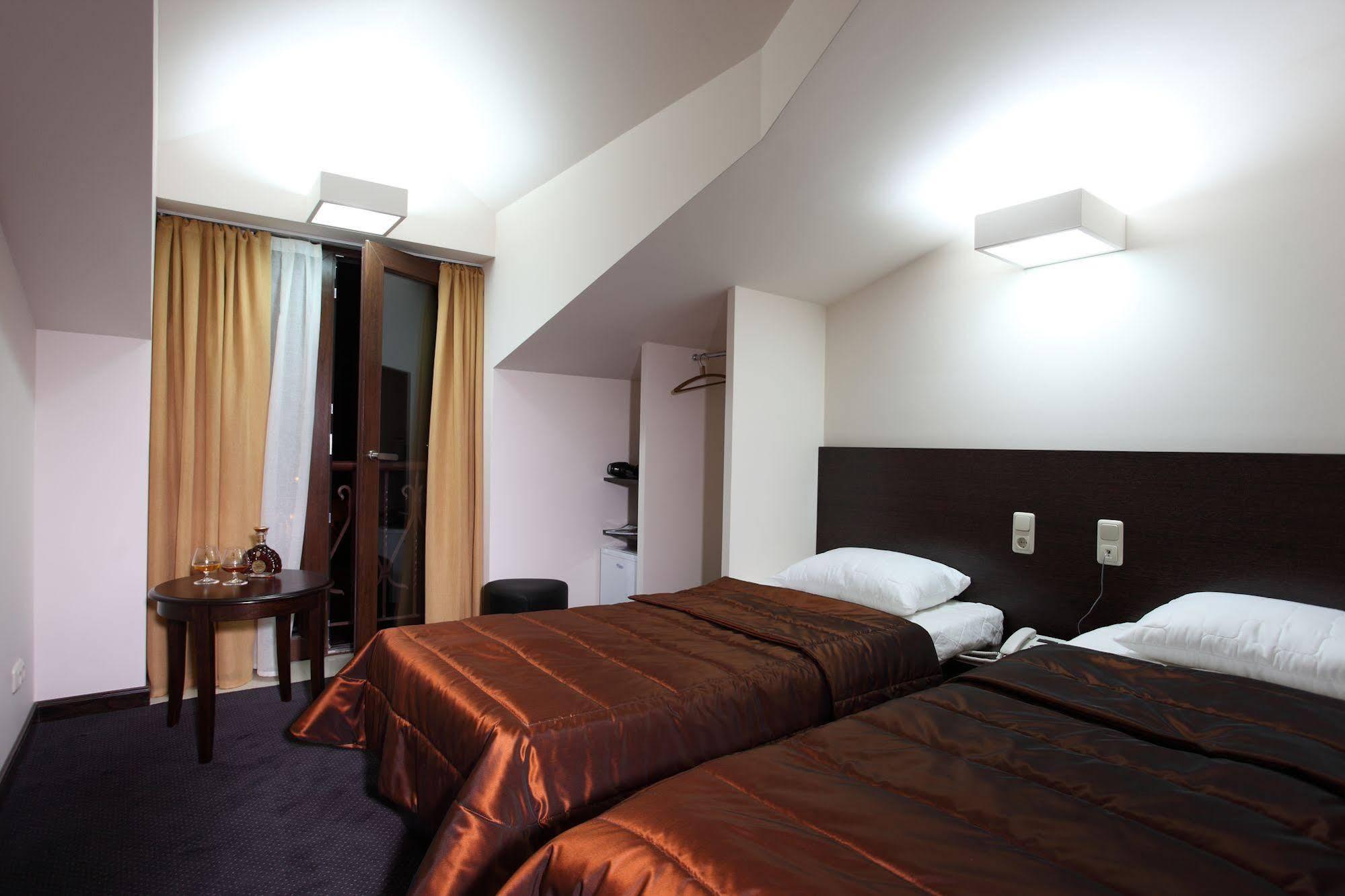 Cascade Hotel Ереван Екстериор снимка