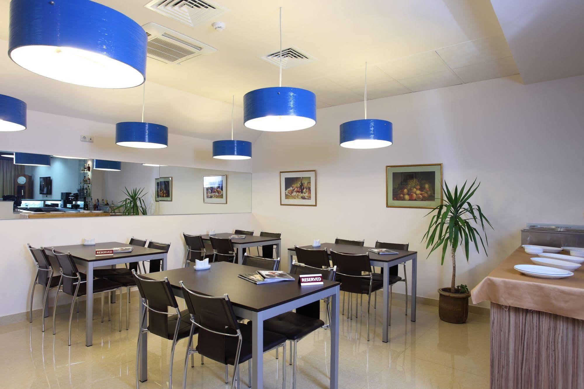 Cascade Hotel Ереван Екстериор снимка